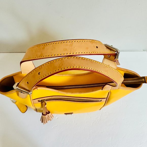 LIKE NEW DOONEY & BOURKE LARGE TOTE WITH DUST BAG - Picture 6 of 13